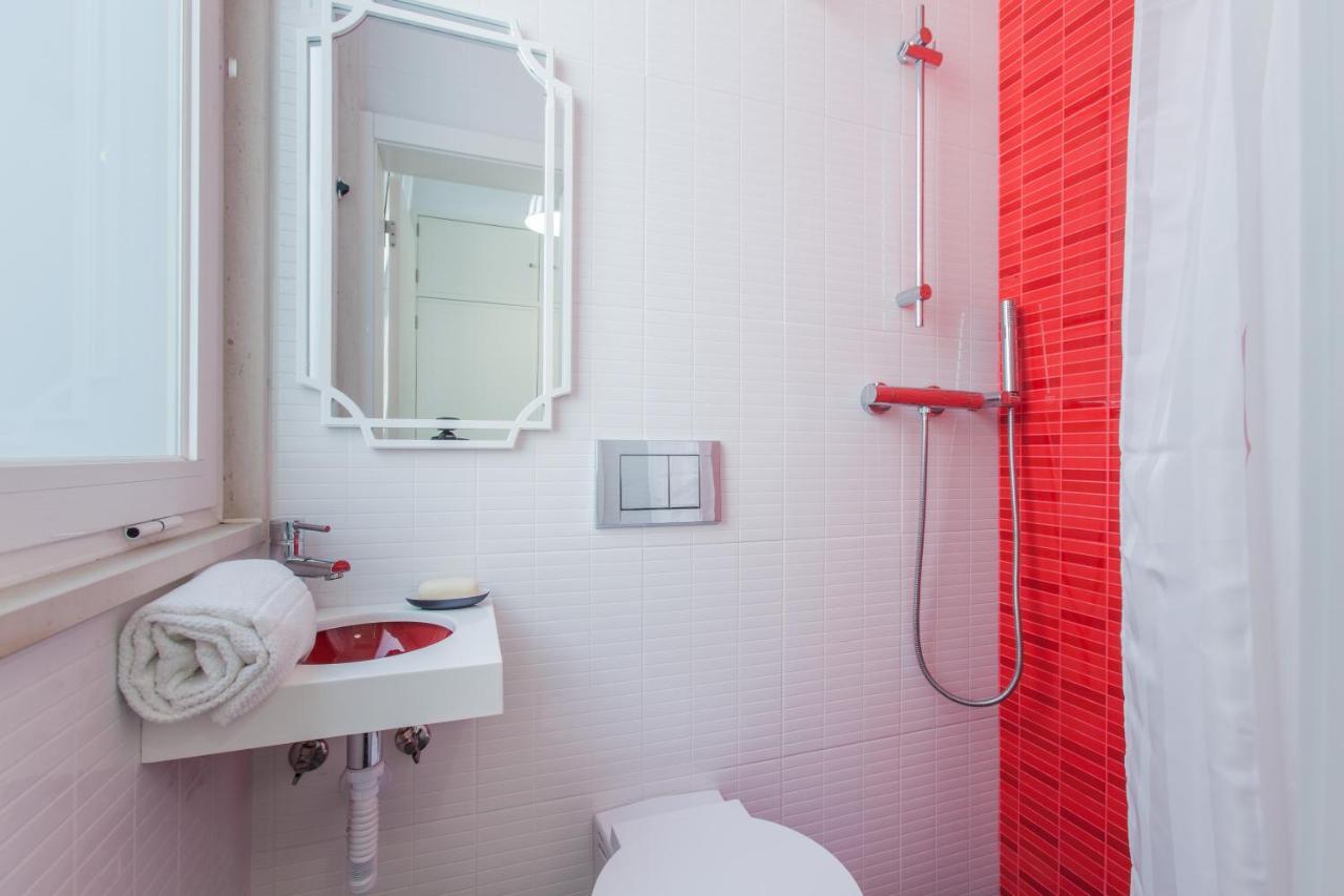 Renovated Apart With Private Courtyard, By Timecooler Lissabon Exterior foto