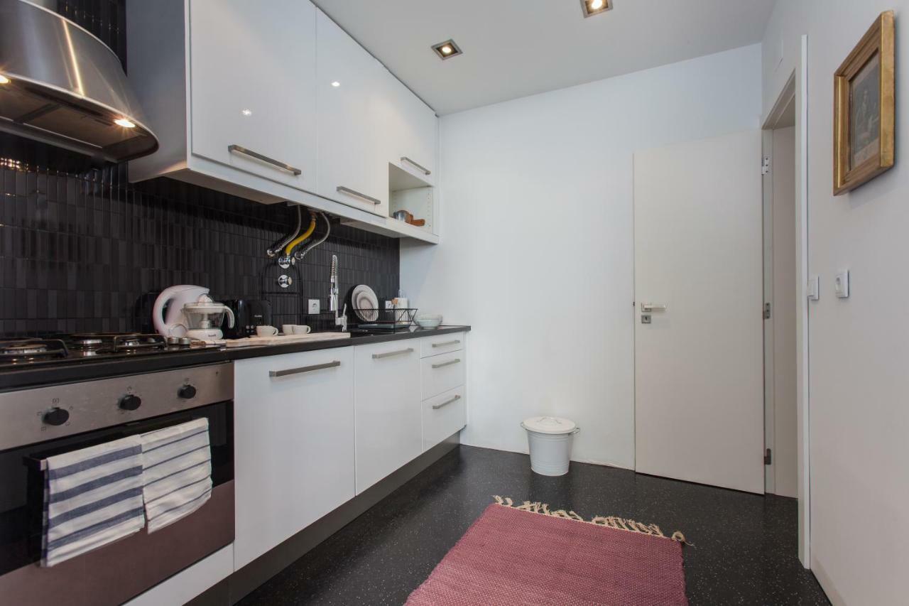 Renovated Apart With Private Courtyard, By Timecooler Lissabon Exterior foto